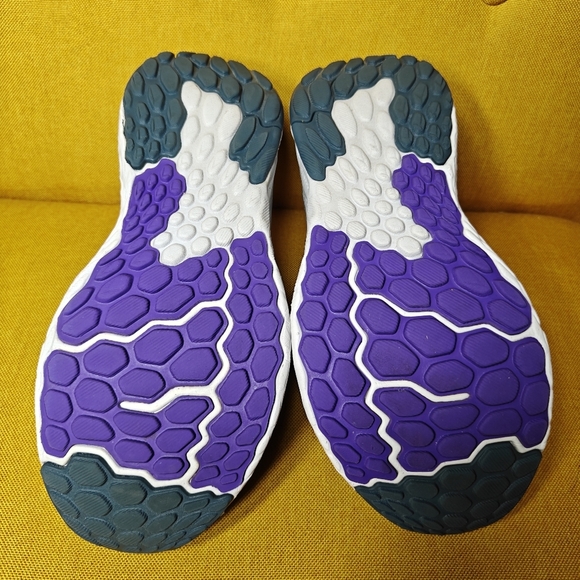 New Balance Women's Fresh Foam 1080v11 Ocean Grey Sneakers Running Shoes Size 7B - Picture 8 of 9